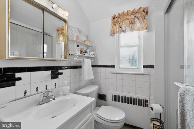1424 BURMONT RD, Havertown, PA 19083