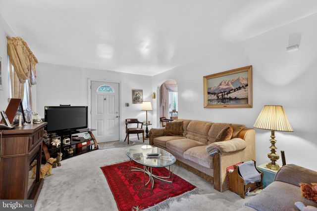 1424 BURMONT RD, Havertown, PA 19083