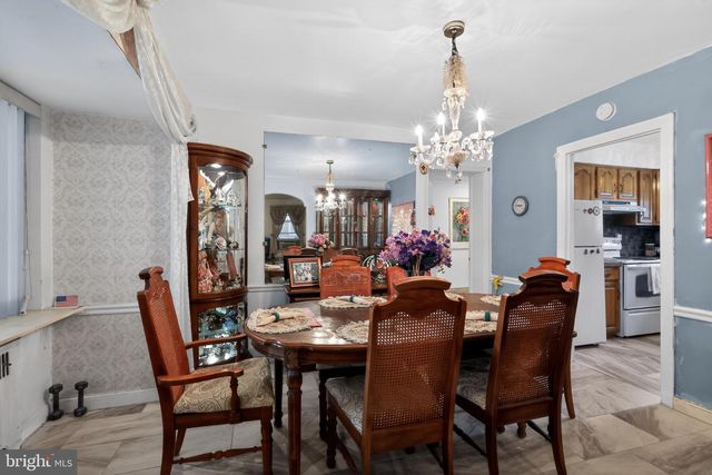 1424 BURMONT RD, Havertown, PA 19083