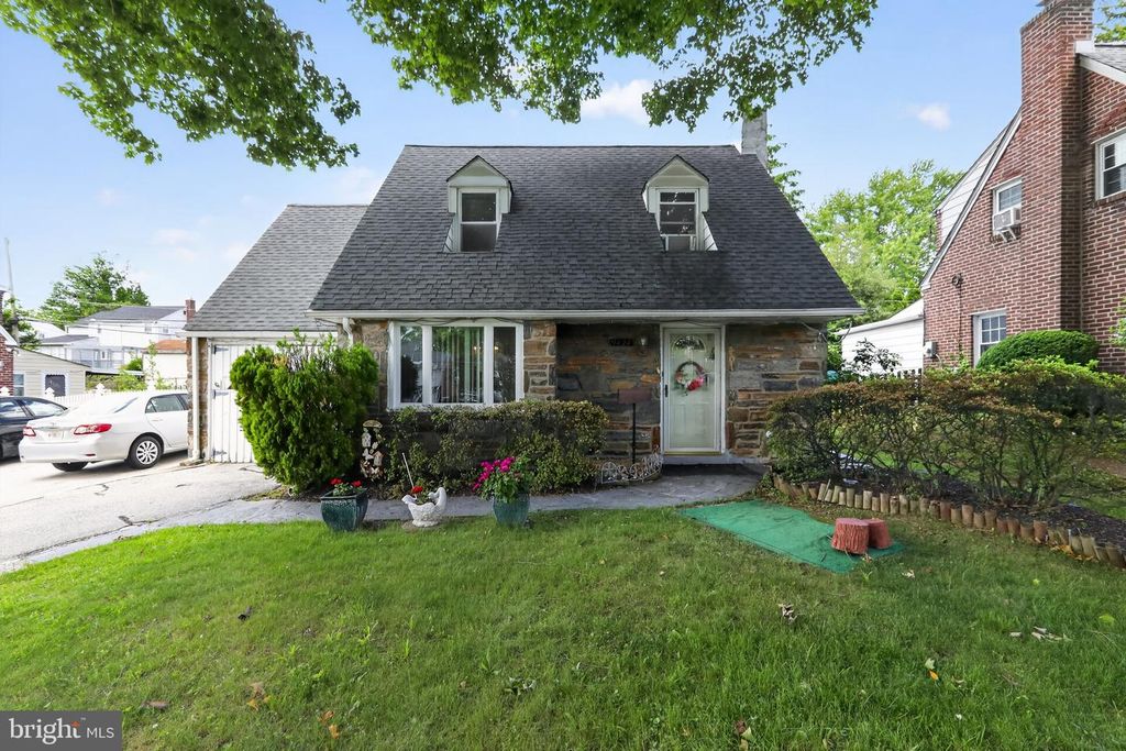 1424 BURMONT RD, Havertown, PA 19083