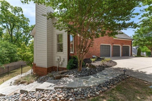 1156 Winborn Trail, Kennesaw, GA 30152