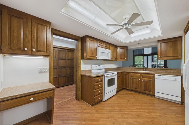 5501 Dewey Hill Road 322, Edina, MN 55439
