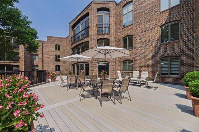 5501 Dewey Hill Road 322, Edina, MN 55439