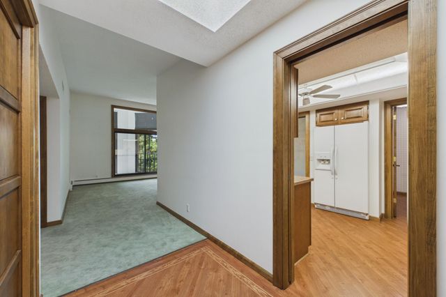 5501 Dewey Hill Road 322, Edina, MN 55439