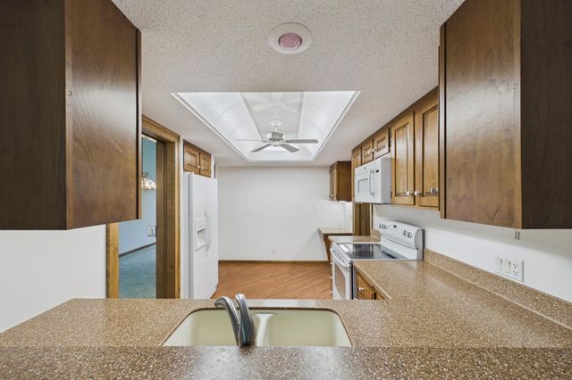 5501 Dewey Hill Road 322, Edina, MN 55439