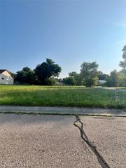 1 Whisper Ridge Court, Burton, MI 48509