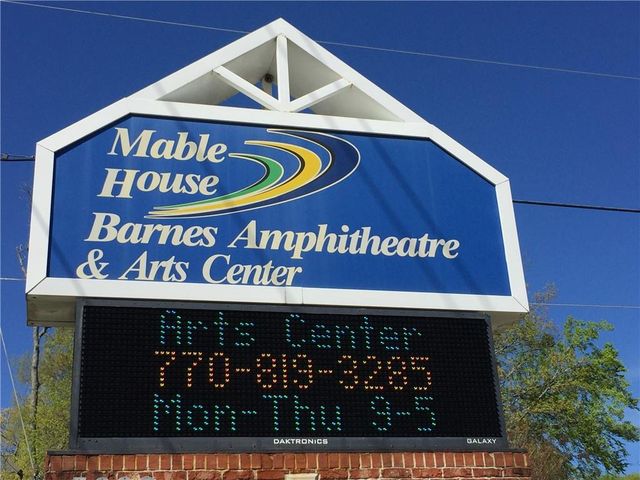 6205 Indian Wood Circle SE, Mableton, GA 30126