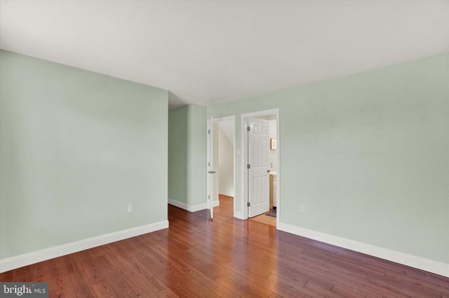 2859 WOODMONT DR, York, PA 17404