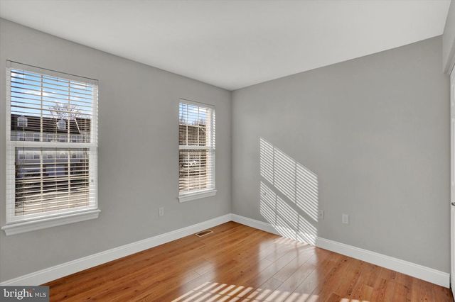 2859 WOODMONT DR, York, PA 17404