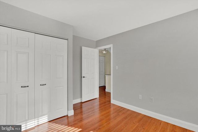 2859 WOODMONT DR, York, PA 17404