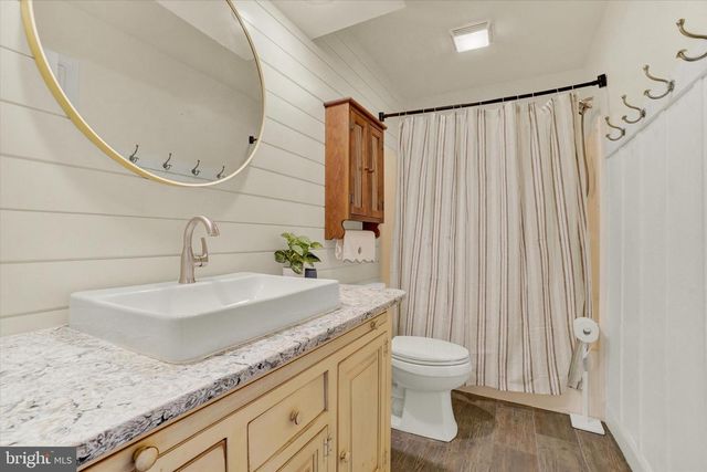 2859 WOODMONT DR, York, PA 17404