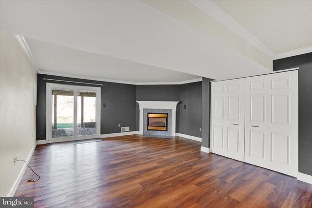 2859 WOODMONT DR, York, PA 17404