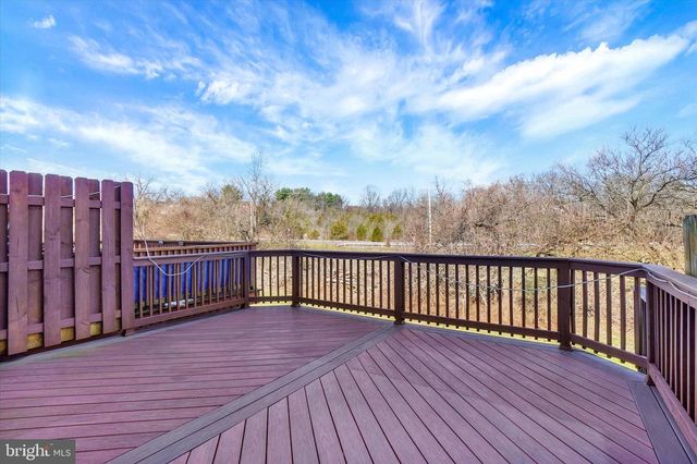 2859 WOODMONT DR, York, PA 17404