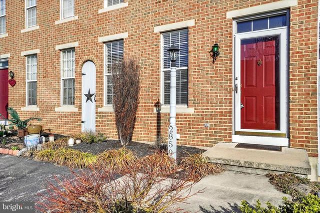 2859 WOODMONT DR, York, PA 17404