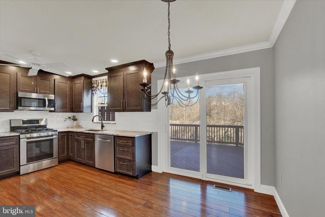 2859 WOODMONT DR, York, PA 17404