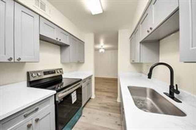 6500 Sands Point Drive 804, Houston, TX 77074