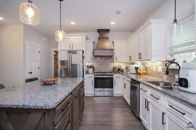 101 Lighterknot Trail, Perry, GA 31069