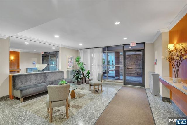 208 Anderson Street S4C, Hackensack, NJ 07601