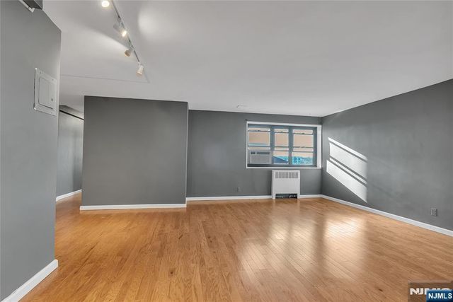 208 Anderson Street S4C, Hackensack, NJ 07601