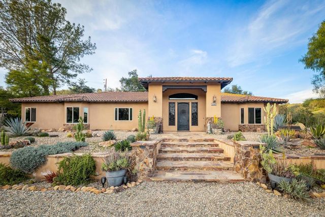 11782 Betsworth Road, Valley Center, CA 92082