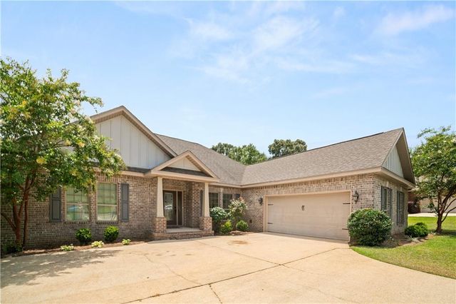 3381 Woodlands Drive, Saraland, AL 36571