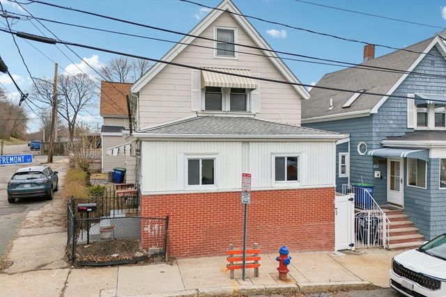 100 Fremont St, Somerville, MA 02145