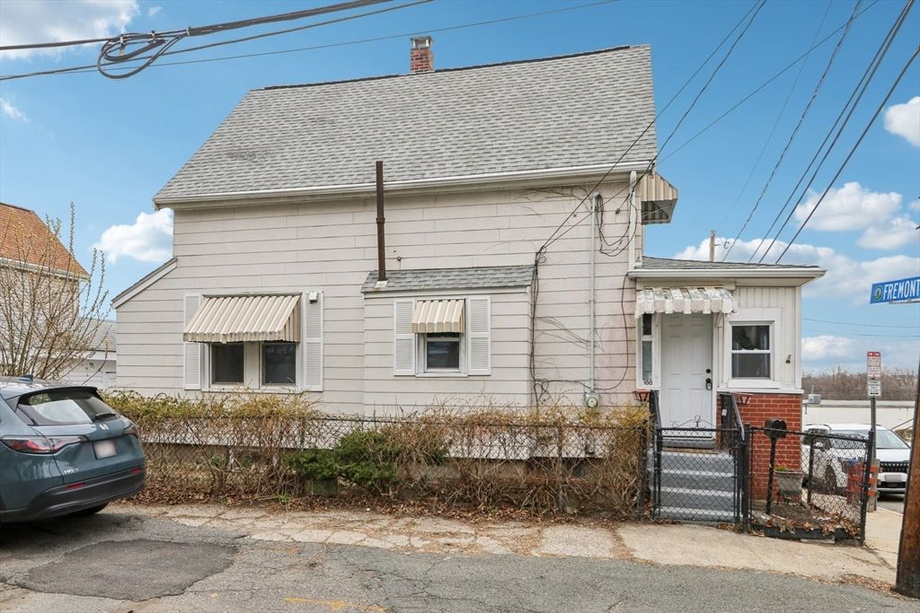 100 Fremont St, Somerville, MA 02145