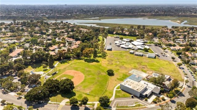 2326 Vista Hogar, Newport Beach, CA 92660