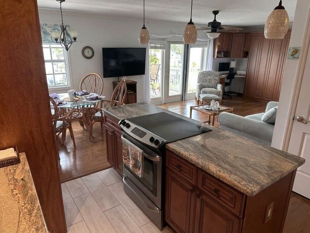 4728 BEACH C, St Petersburg, FL 33705