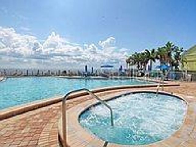 4728 BEACH C, St Petersburg, FL 33705