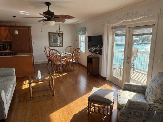 4728 BEACH C, St Petersburg, FL 33705
