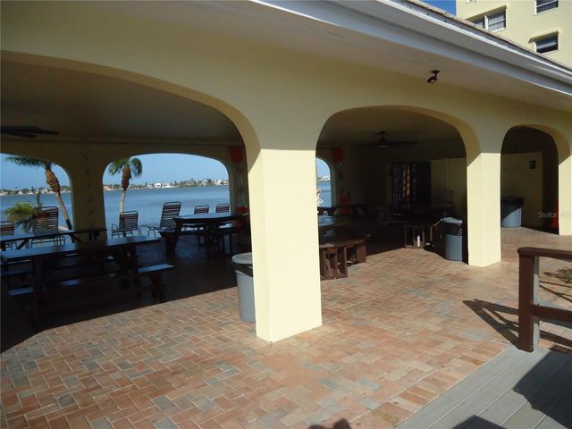 4550 COVE CIRCLE 405, Madeira Beach, FL 33708
