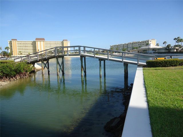 4550 COVE CIRCLE 405, Madeira Beach, FL 33708