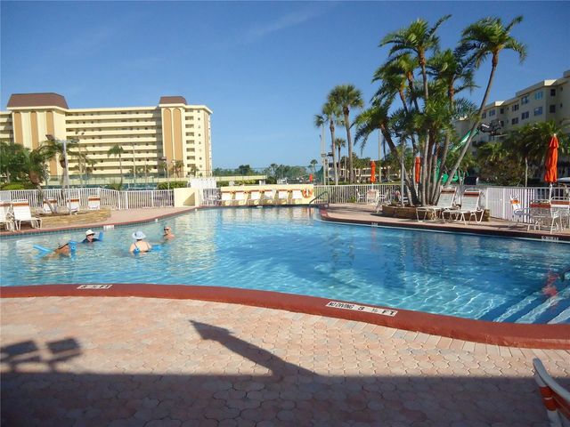 4550 COVE CIRCLE 405, Madeira Beach, FL 33708