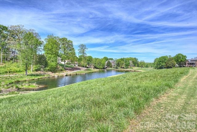 7010 Seton House Lane, Charlotte, NC 28277