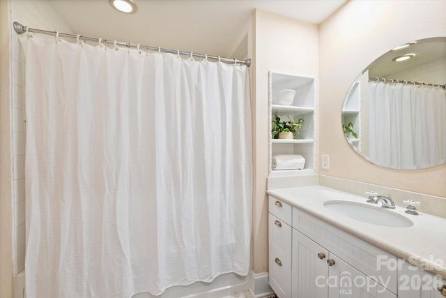 7010 Seton House Lane, Charlotte, NC 28277