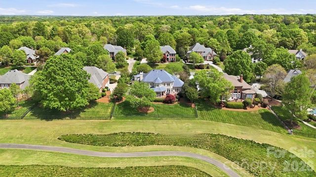 7010 Seton House Lane, Charlotte, NC 28277