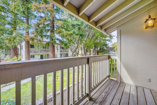19124 Vineyard Lane, Saratoga, CA 95070