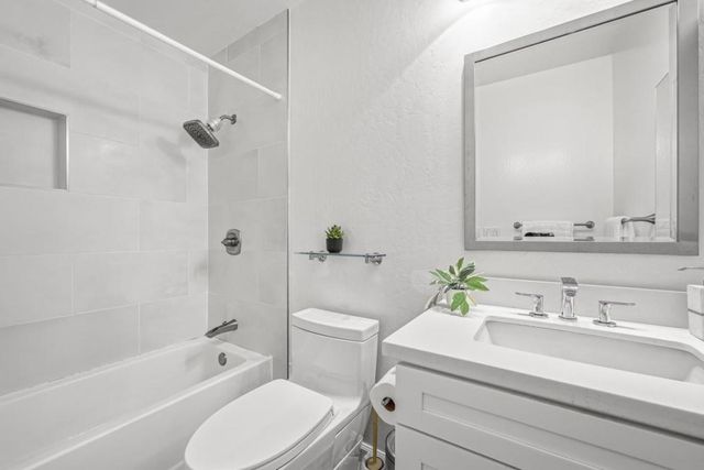 19124 Vineyard Lane, Saratoga, CA 95070