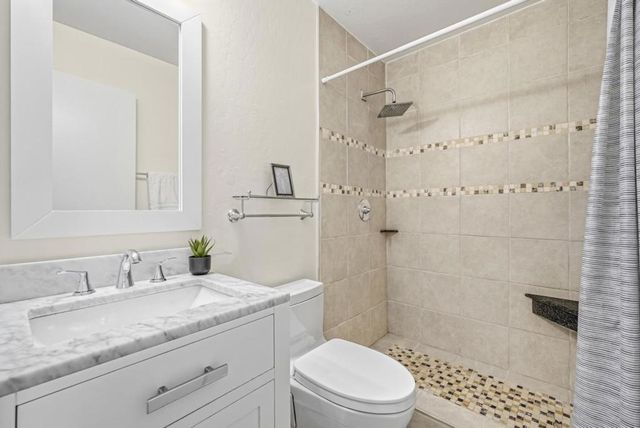 19124 Vineyard Lane, Saratoga, CA 95070
