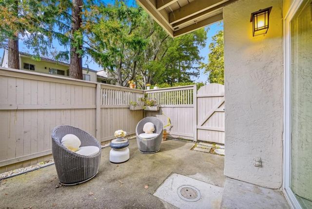 19124 Vineyard Lane, Saratoga, CA 95070