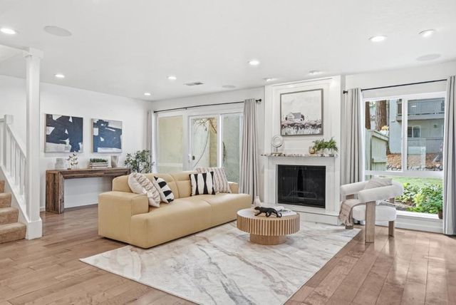 19124 Vineyard Lane, Saratoga, CA 95070