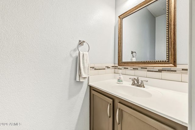 2664 S SOUTHWIND Drive, Gilbert, AZ 85295