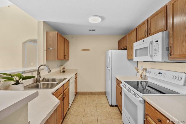 7440 S Blackhawk Street 4-305, Englewood, CO 80112