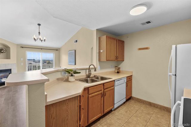 7440 S Blackhawk Street 4-305, Englewood, CO 80112