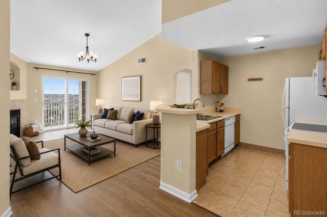 7440 S Blackhawk Street 4-305, Englewood, CO 80112