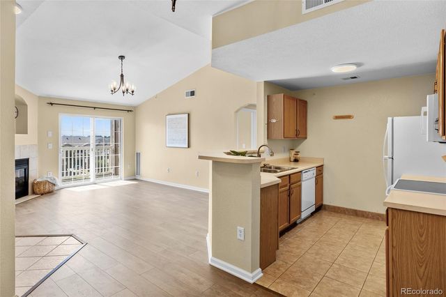 7440 S Blackhawk Street 4-305, Englewood, CO 80112