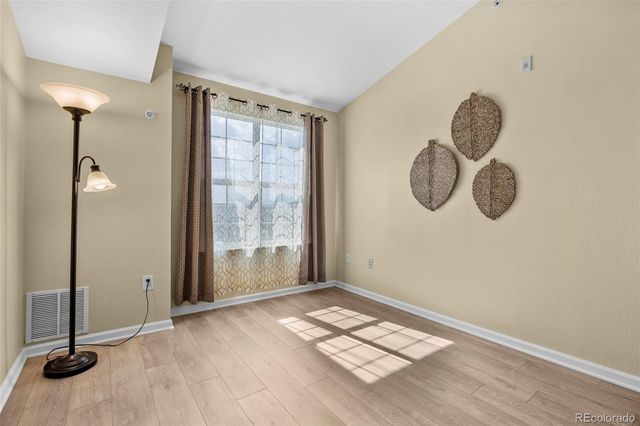 7440 S Blackhawk Street 4-305, Englewood, CO 80112