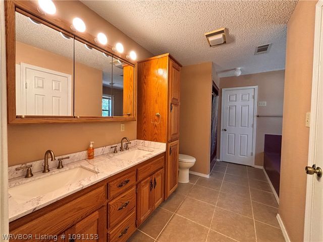 2736 Shadow Lake Drive, Greenwood, AR 72936