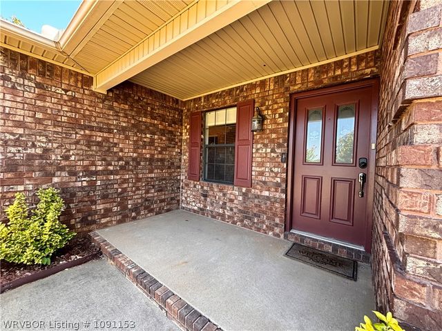 2736 Shadow Lake Drive, Greenwood, AR 72936